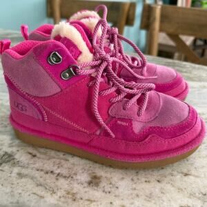 UGG Highland Hi Heritage Sneaker  Big Kid Raspberry size 3